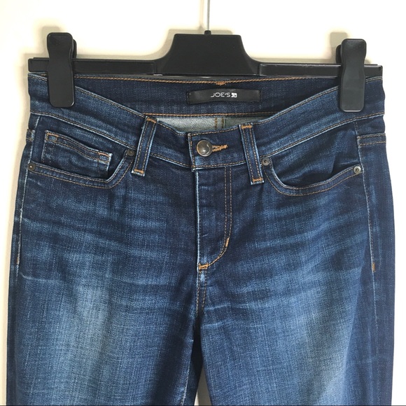 Joe’s Jeans Arielle Petite Straight - Picture 2 of 9